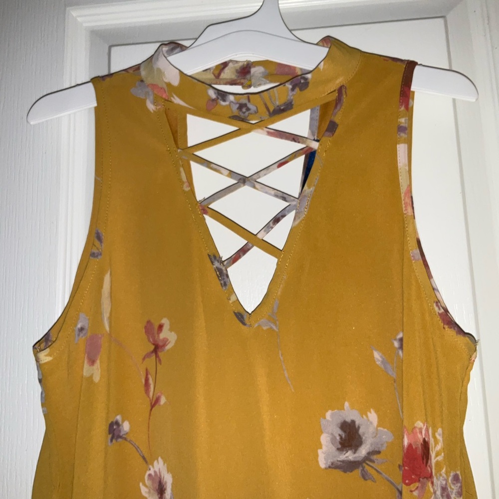 Dress - Picture 4 of 5